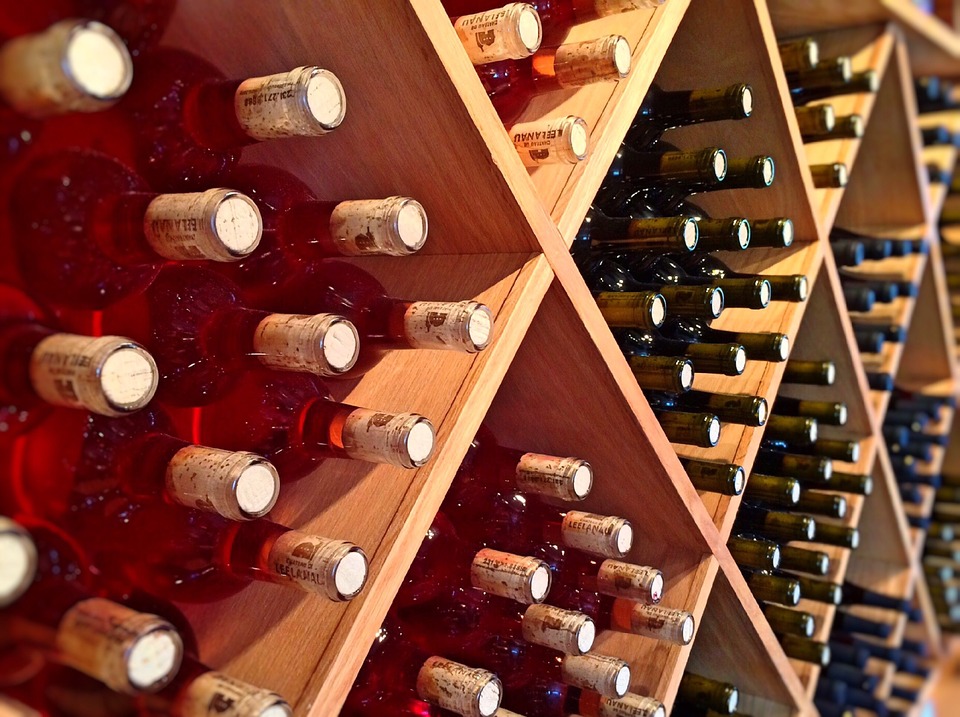 Adotta un filare nelle Lanze. Disposizioni per la consegna del vino.